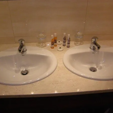 Hotel Meridian 2*